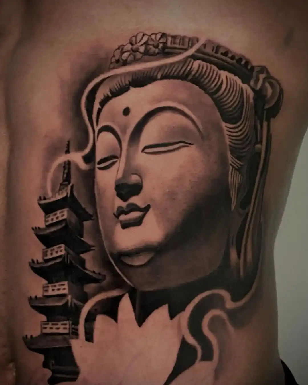 Tito Shadez fine line animal tattoos