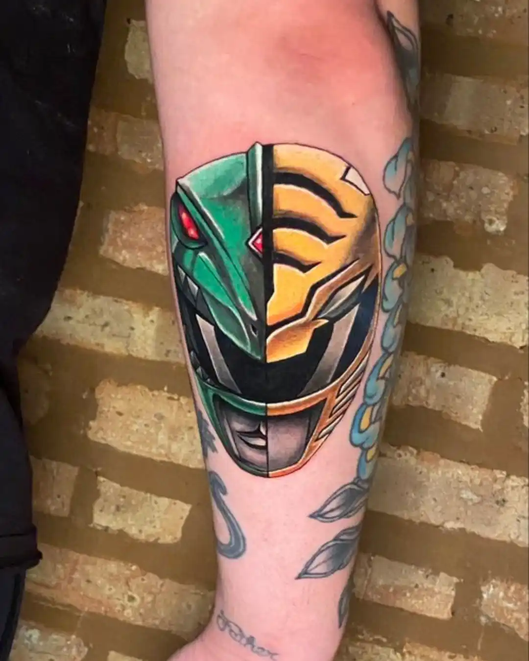 Tito Shadez fine line face tattoos
