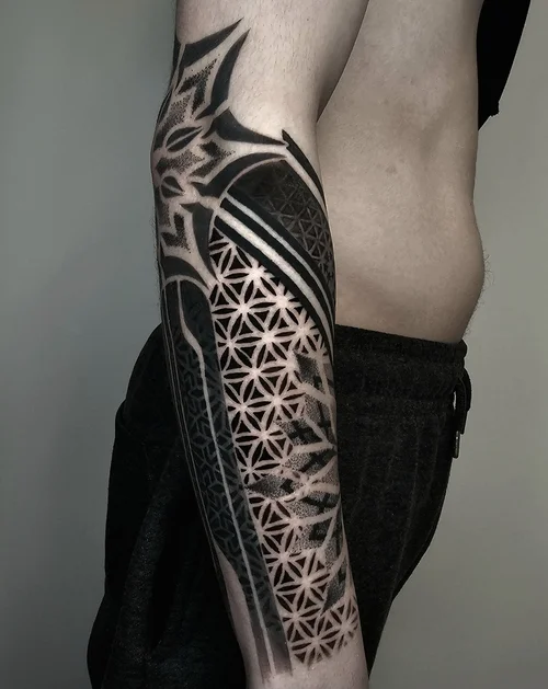 Nelson Aviles geometric realism wolf tattoo with intricate background