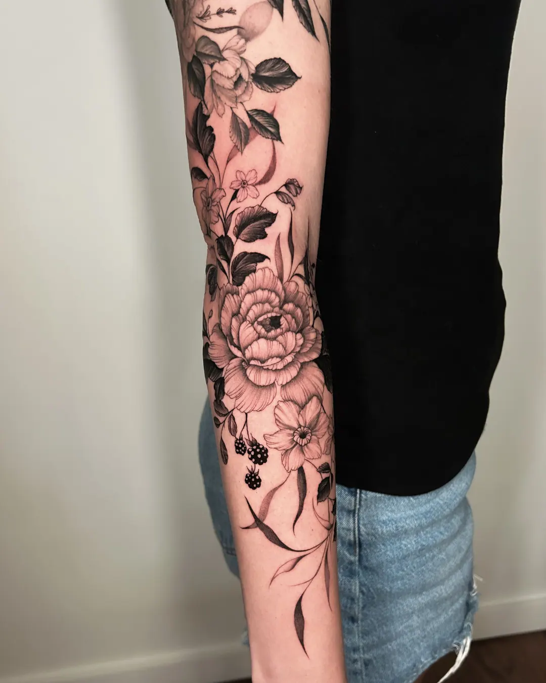 Crystal Thorns Chicago tattoo studio artist blackwork tattoo specialist